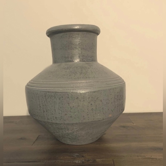 10” Distressed Gray Metallic Textured Table Vase - Picture 1 of 4